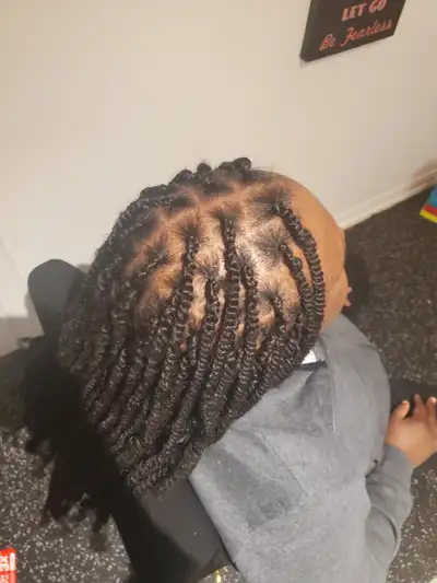 Dreadlocs retwist, View more