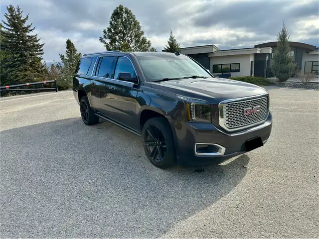 2017 GMC Yukon XL Denali 4WD in Cars & Trucks in Kelowna - Image 4