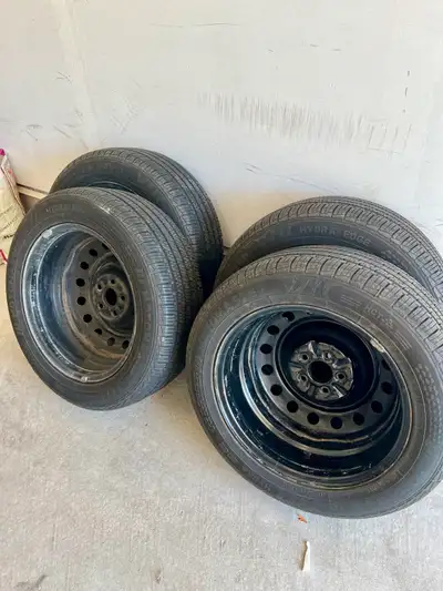 Motomaster Hydra Edge 91H Tires New purchased Macpek steel wheels Gloss Black Rim only 2 weeks used...