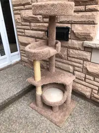Cat tower beige