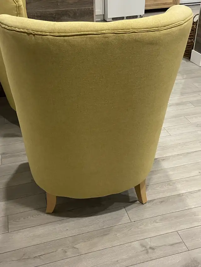 Accent chairs in Chairs & Recliners in Cape Breton - Image 3