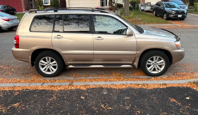 2006 Toyota Highlander Hybrid in Cars & Trucks in City of Toronto