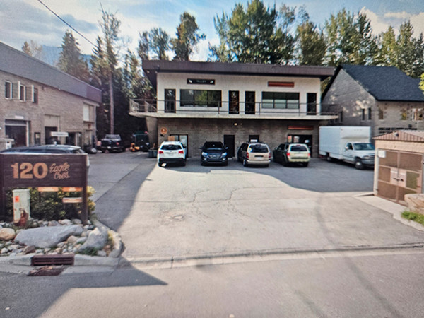 Shared office in Banff with Video tour in Commercial & Office Space for Rent in Banff / Canmore