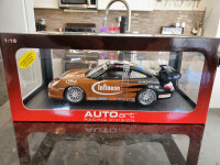 1:18 Diecast Autoart 2004 Porsche 911 GT3R Asian Carrera Cup DE