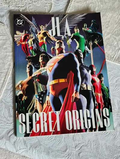 JLA - Secret Origins - Alex Ross, Paul Dini - First Printing, View more