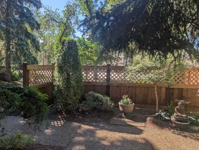 Quality fences and decks 