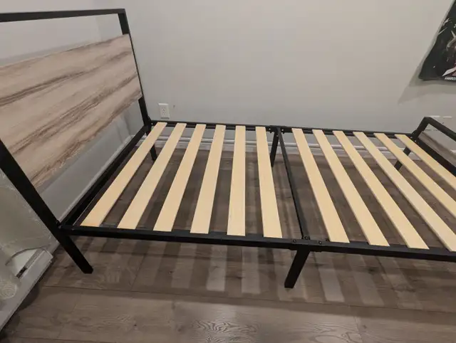 Lit 1 place-plateforme in Beds & Mattresses in City of Montréal - Image 2