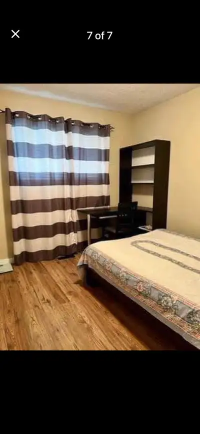 Room for rent , in center of maple ridge , 220st/Dewdney trunk Rd. Very good location near 701 bus s...