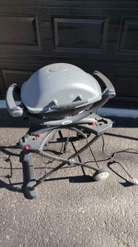 Weber Q1400 Electric BBQ with stand