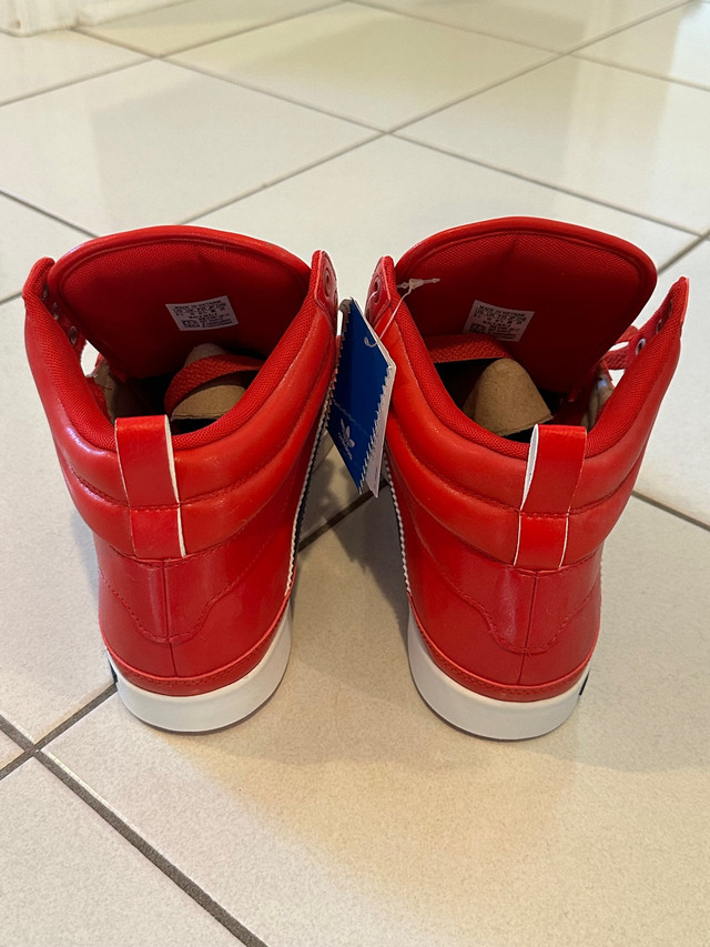 Adidas Top Court Hi Big Size US 10.5 Red/Navy Shoes RARE in Men's Shoes in Markham / York Region - Image 3