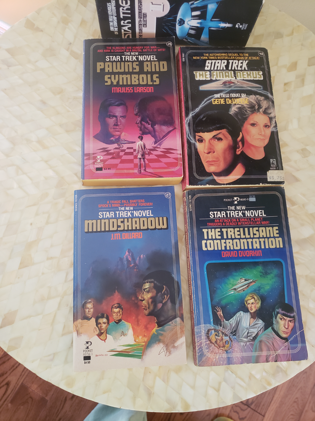 Star Trek Collector Books in Fiction in Markham / York Region - Image 4