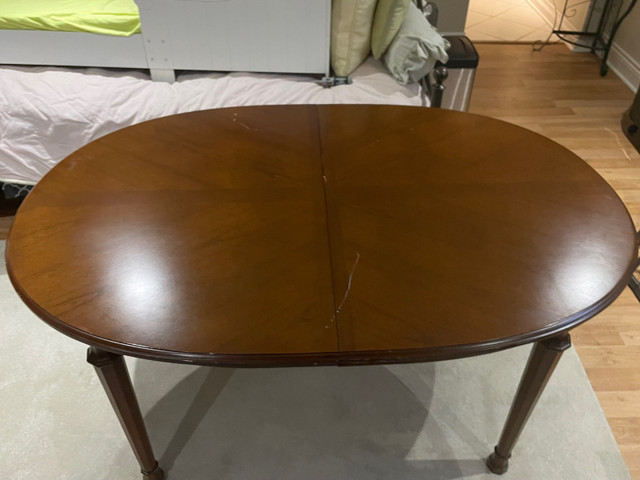 Dining Room Table in Dining Tables & Sets in Mississauga / Peel Region