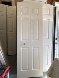 Bifold closet door 27.5x79” with hardware 