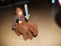 Lego Minifig Wolfpack CAS252 with Horse, Cape & Sword (used)