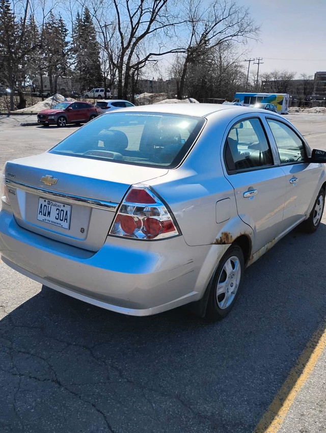 Chevrolet Aveo dans Autos et camions  à Ville de Montréal - Image 4