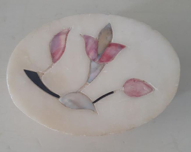 Vintage polished Soap Stone Trinket Ring Box w Mother Of Pearl64744750987777121