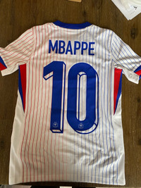 Teeshirt soccer neuf MBAPPÉ 