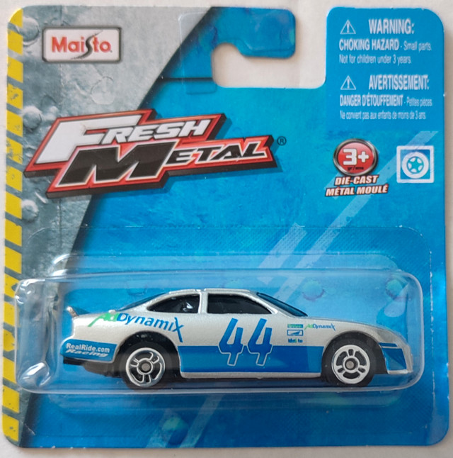 MAISTO FORD TAURUS STOCK CAR dans Jouets et jeux  à Laval/Rive Nord