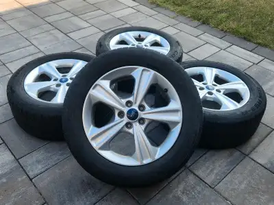 Tires size 235/55 R17 Wheels size 17x7.5 ET52.5 Center Bore (DIA): 63.4 mm PCD: 5x108 The tires are...