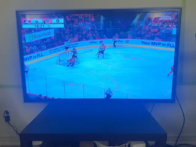 55” Samsung TV in TVs in City of Toronto - Image 2