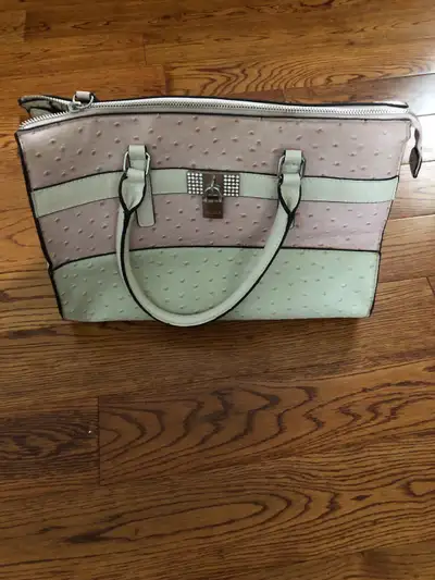 Guess purse - pink and white , View more