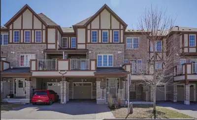 3 Storey Townhome in Pickering by Whites and Taunton for rent. 3 Bedrooms + 2.5 Bathrooms. No baseme...