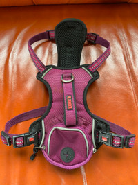 Kong dog harness, plum colour Small but not tiny, dog outgrew