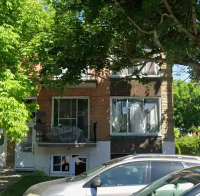 5½ à louer – Montréal-Nord – Chauffé, climatisé et éclairé À louer : joli 5 ½ non meublé situé dans...