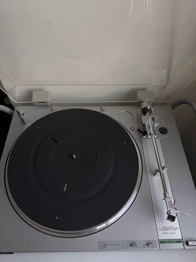 Sony PS-LX3 Direct Drive Turntable in Stereo Systems & Home Theatre in Calgary - Image 2