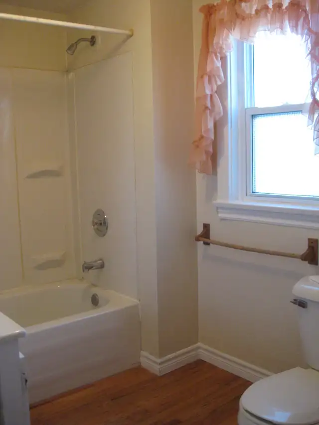 2 Bedroom Apartments for rent Central Oshawa