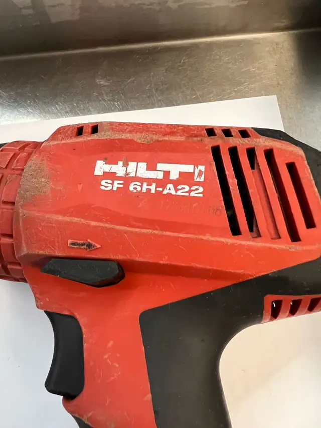 HILTI SF 6H-A22 CORDLESS HAMMER DRILL 1/2” WITH BATTERY in Power Tools in City of Toronto - Image 4