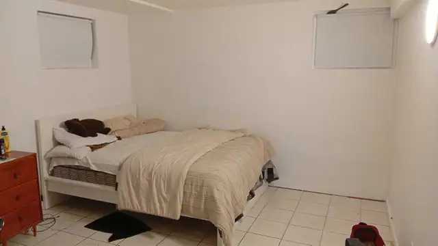 Bedroom for rent in Room Rentals & Roommates in Ottawa - Image 3