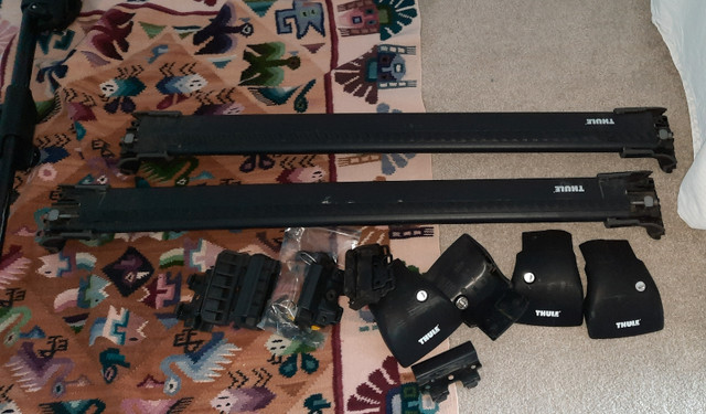 Thule Roof Rack in Other Parts & Accessories in Comox / Courtenay / Cumberland