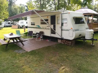 1997 24ft Golden Falcon trailer. Must be seen, it is in pristine condition. All original with books....