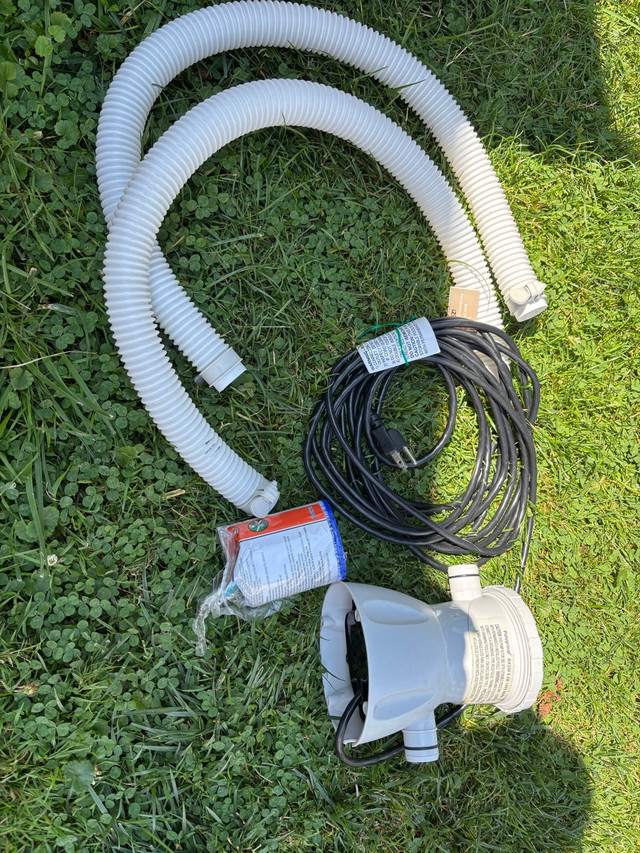 summer waves pool pump  in Hot Tubs & Pools in Sarnia