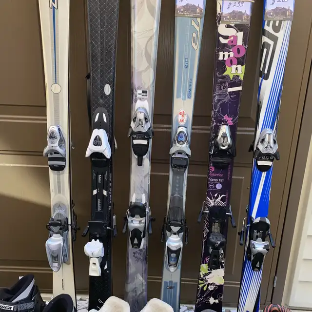 ski with boots  in Ski in Markham / York Region - Image 3