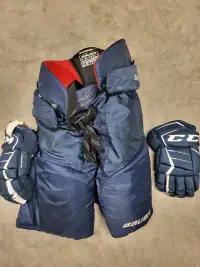 Bauer hockey pants, ccm gloves


