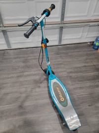 Electric razor scooter like new