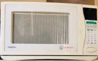 GoldStar (LG) 1000W Microwave with Infrared Sensor
