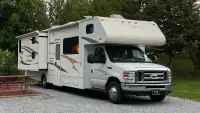 Winnebago Chalet 31J 2013