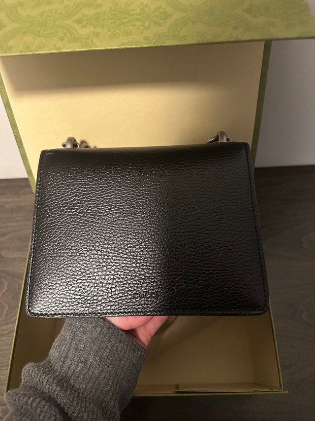 Gucci purse  in Women's - Bags & Wallets in Mississauga / Peel Region - Image 4