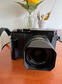 Leica q2 mint - with all accessories