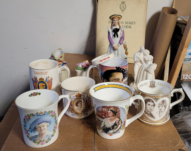 VINTAGE CUPS AND STUFF - ROYALTY in Arts & Collectibles in St. Catharines