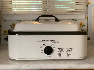 Hamilton Beach Extra-Large 18Q Table Top Roaster Oven!, View more