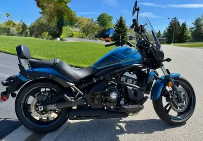 Excellent condition, ONLY 3790 km. well maintained, floorboards, windshield, passenger seat with fix...
