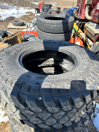 Firestone destinations 35x12.5R17 10ply tires
