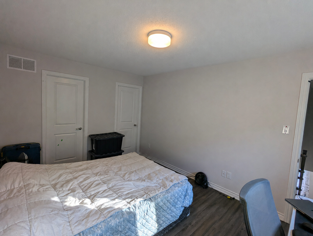 Large Furnished Bedroom - Utilities Included ($900) in Long Term Rentals in Ottawa - Image 3