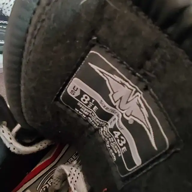 New  size 8.5 MISSION Skates  $175 Each set in Hockey in Barrie - Image 4