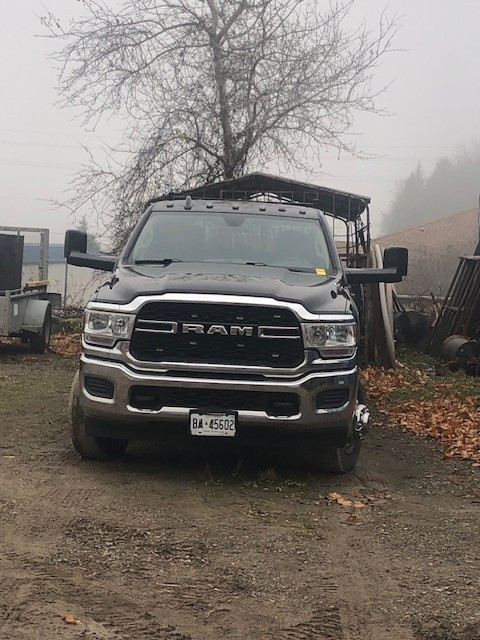 2019 Dodge Ram 3500 Dually 6.7L Cummins Diesel One Owner in Cars & Trucks in Hamilton - Image 2