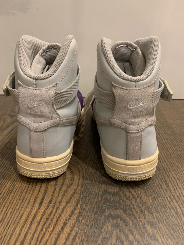 Woman’s Nike Feather High Shoes - Size 8 in Women's - Shoes in Ottawa - Image 4